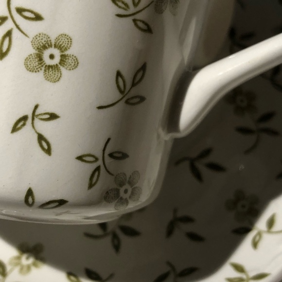 Vintage MEAKIN J & G flat cup & saucer set - Picture 3 of 8